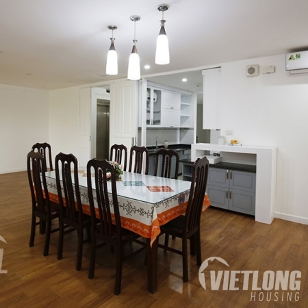 Cho thuê căn hộ 4 PN, 182 m 2 full đồ tại P1, Ciputra Hà Nội