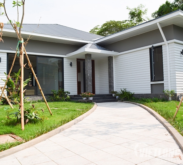 Cho thuê Nhà vườn rộng và hiện đại tại Đặng Thai Mai quận Tây Hồ