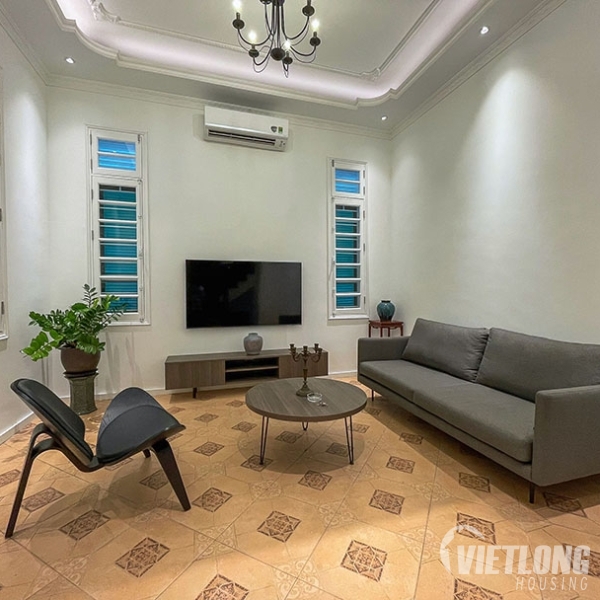 Cho thuê nhà tại quận Tây Hồ, nội thất mới và hiện đại