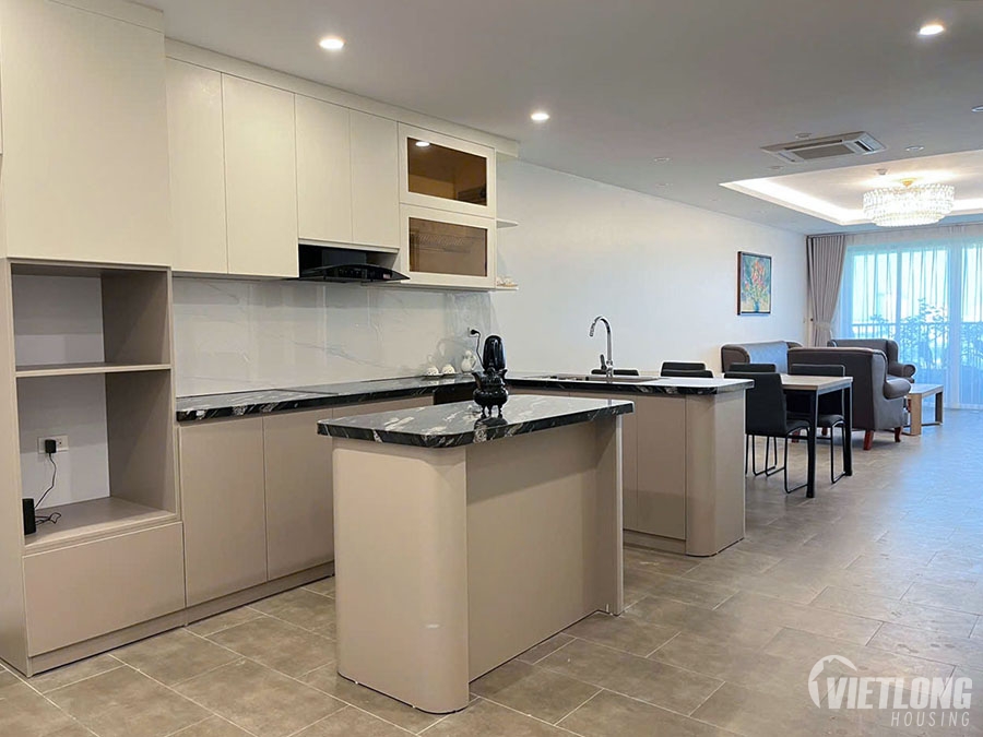 Bán căn hộ tòa P1 hướng Đông Nam 145m2 sửa đẹp