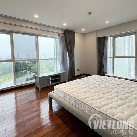 Cho thuê căn hộ 4 phòng ngủ cao cấp tại Ciputra