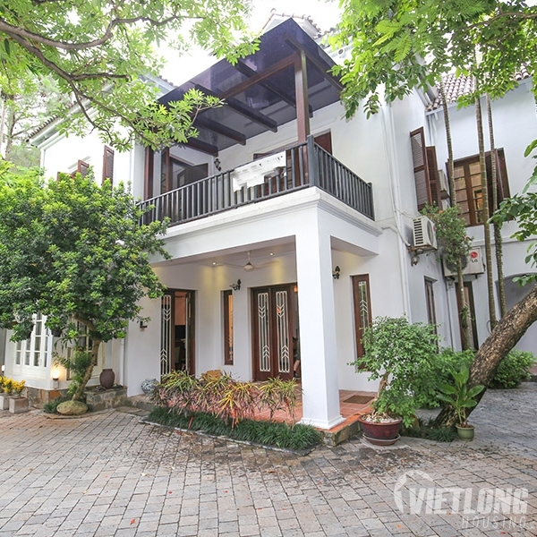 Cho thuê biệt thự trong ngõ Phố Xuân Diệu quận Tây Hồ