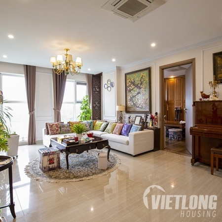 bán căn hộ view bể bơi và vườn cây xanh mát