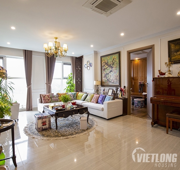 bán căn hộ view bể bơi và vườn cây xanh mát