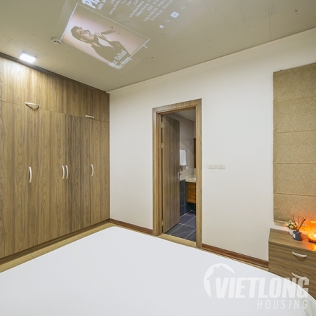 Cho thuê căn hộ 1 phòng ngủ, rộng và sáng tại Từ Hoa