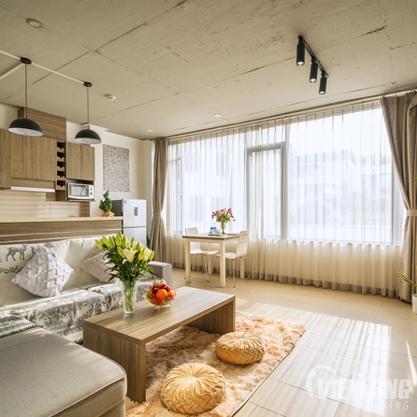 Cho thuê căn hộ 1 phòng ngủ, rộng và sáng tại Từ Hoa