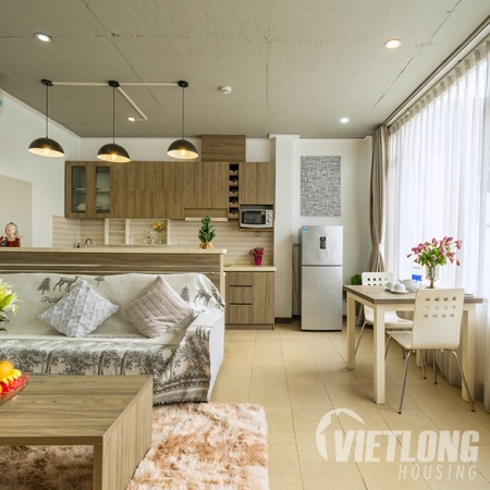 Cho thuê căn hộ 1 phòng ngủ, rộng và sáng tại Từ Hoa