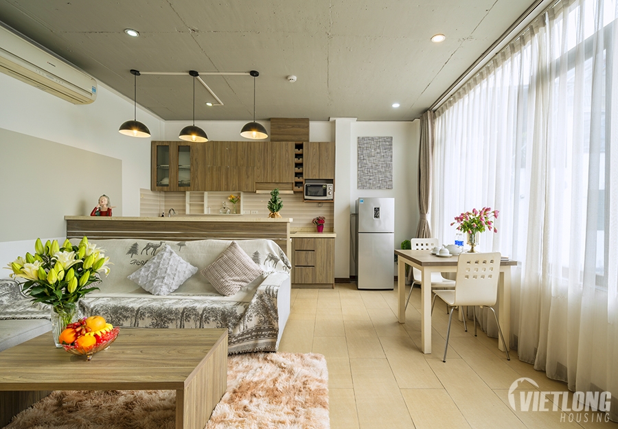 Cho thuê căn hộ 1 phòng ngủ, rộng và sáng tại Từ Hoa