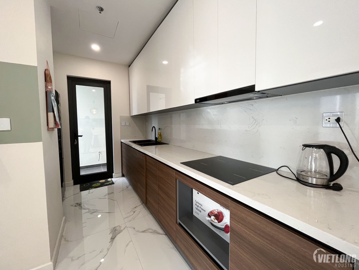 Cho thuê căn hộ 3 phòng ngủ rộng rãi, full nội thất Sunshine City