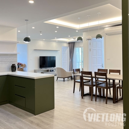 Cho thuê căn hộ 4 phòng ngủ hiện đại tại E1 Ciputra