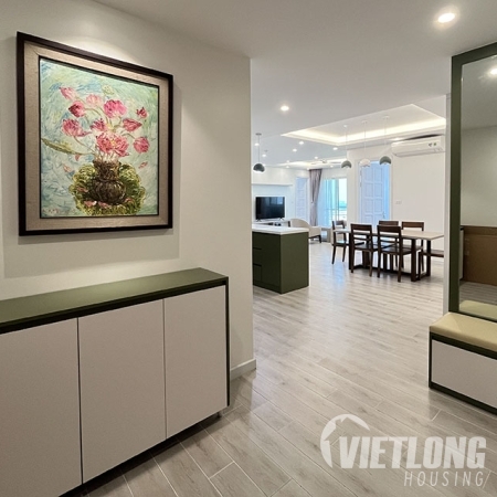 Cho thuê căn hộ 4 phòng ngủ hiện đại tại E1 Ciputra