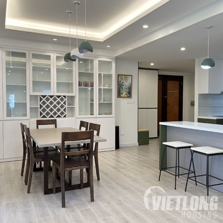 Cho thuê căn hộ 4 phòng ngủ hiện đại tại E1 Ciputra