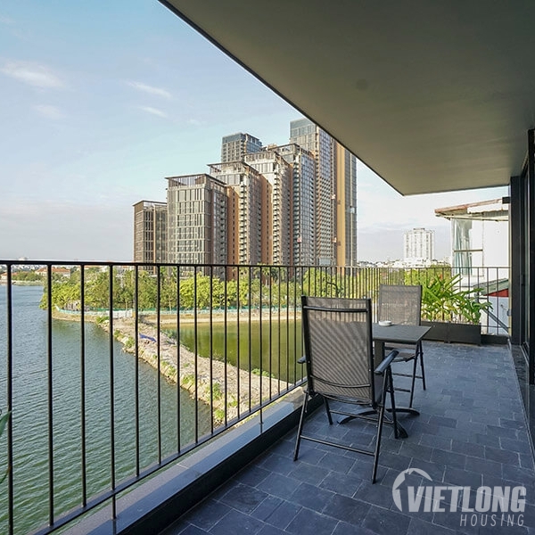 Cho thuê căn hộ view hồ tại Quảng Khánh