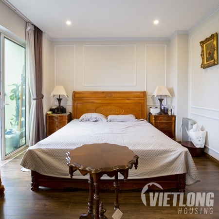 bán căn hộ view bể bơi và vườn cây xanh mát