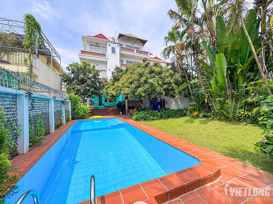 Cho thuê biệt thự sân vườn, bể bơi, view hồ đẳng cấp tại Tây Hồ - Hà Nội