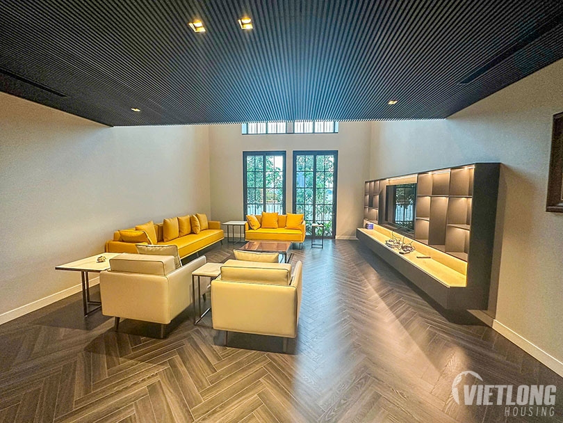 SIÊU HIẾM Cho thuê nhà mặt đường Hồ Tây, bể bơi vô cực view thẳng ra Hồ Tây