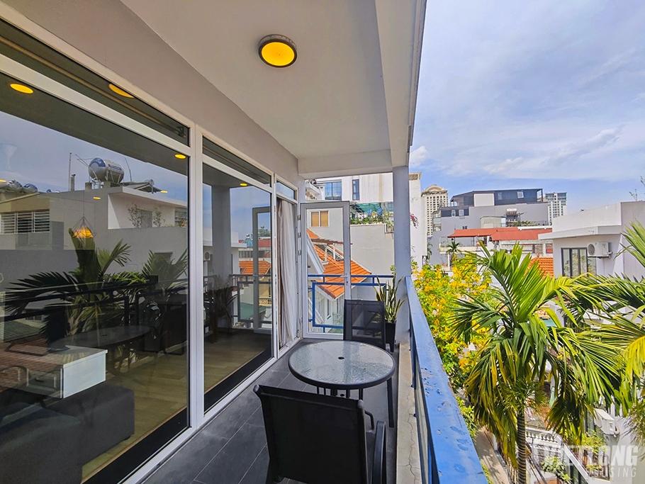 Cho thuê căn hộ 2 phòng ngủ ban công rộng view đẹp