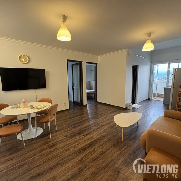 Cho thuê căn hộ 2 phòng ngủ tòa CT13 Võ Chí Công, Tây Hồ
