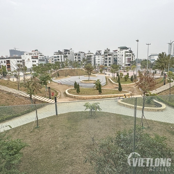 Căn hộ 2 phòng ngủ đẹp cho thuê ở Long Biên gần Trường Pháp