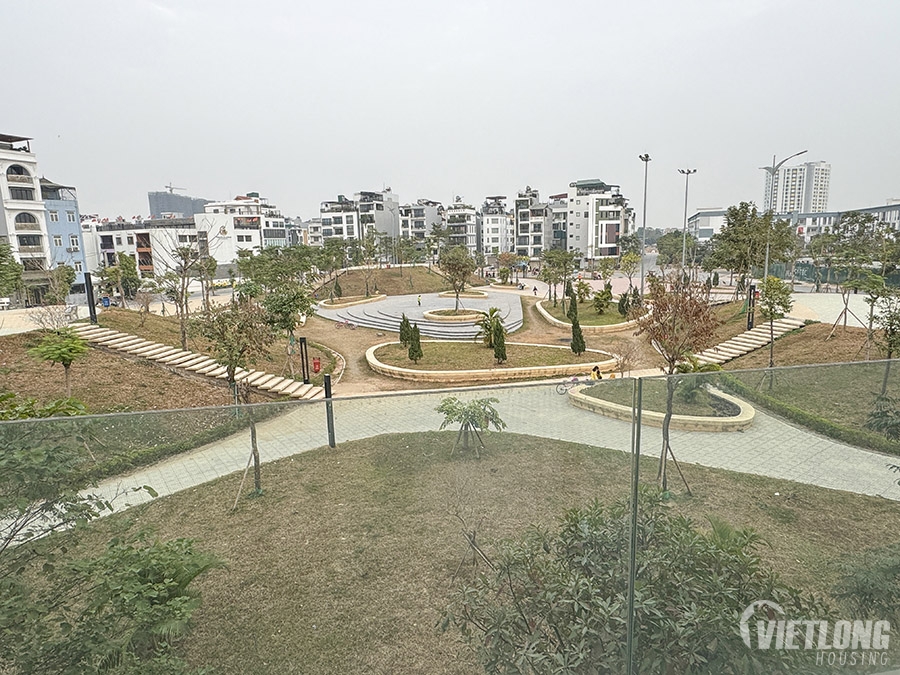 Căn hộ 2 phòng ngủ đẹp cho thuê ở Long Biên gần Trường Pháp
