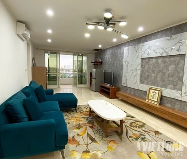 Bán căn hộ P1 view nội khu đường hoa ban