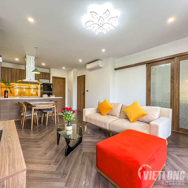 Cho thuê căn hộ 2 phòng ngủ thiết kế độc đáo ban công view hồ