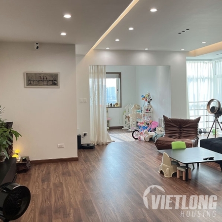 bán căn hộ tòa E4 sửa chữa đẹp
