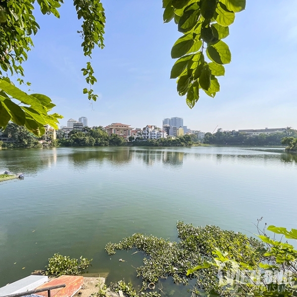 Cho thuê căn hộ 2 phòng ngủ sang trọng view hồ, thiết kế hiện đại