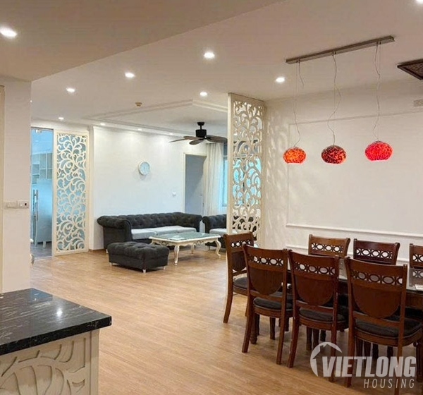 Cho thuê căn hộ 4 phòng ngủ rộng rãi tại tòa E1 Ciputra