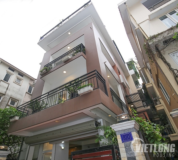 Cho Thuê Biệt Thự Bể Bơi Trong Ngõ Phố Quảng khánh Quảng An  Quận Tây Hồ Hà Nội