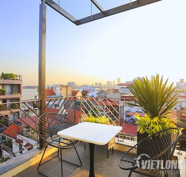 Cho thuê căn hô 1 phòng ngủ hiện đại view Hồ Tây