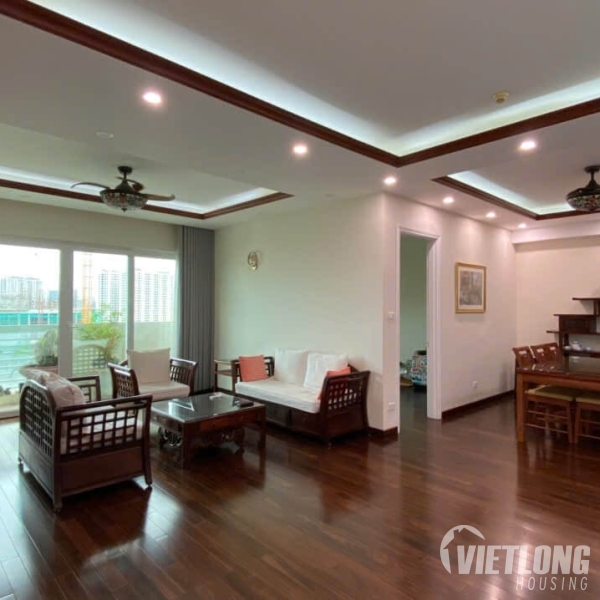 Cho Thuê Căn Hộ 3PN Đầy Đủ Nội Thất Tại E5 Ciputra, 153m²