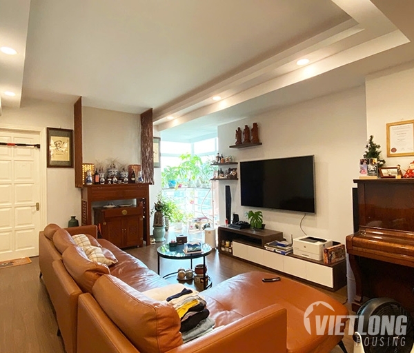 bán căn hộ E1 Ciputra đủ nội thất