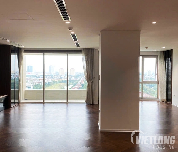 bán căn hộ sửa đẹp tòa P2 182m2 view công viên