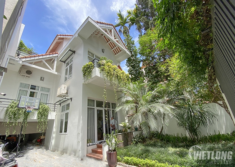 Cho Thuê Biệt Thư Sân Vườn Phố Tô Ngọc Vân Tây Hồ Hà Nội