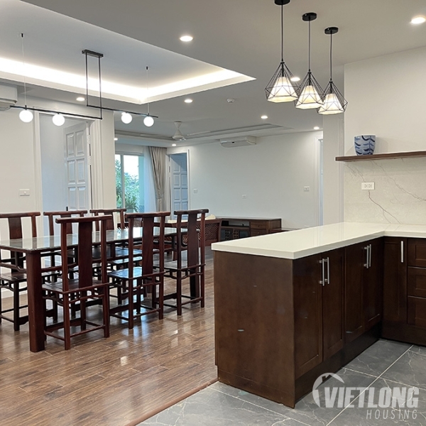 Cho thuê căn hộ 04 phòng ngủ Full nội thất tòa E5 Ciputra