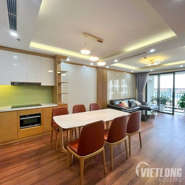 Cho thuê Căn hộ 3 phòng ngủ view hồ tại D’le Roi Soleil Xuan Dieu