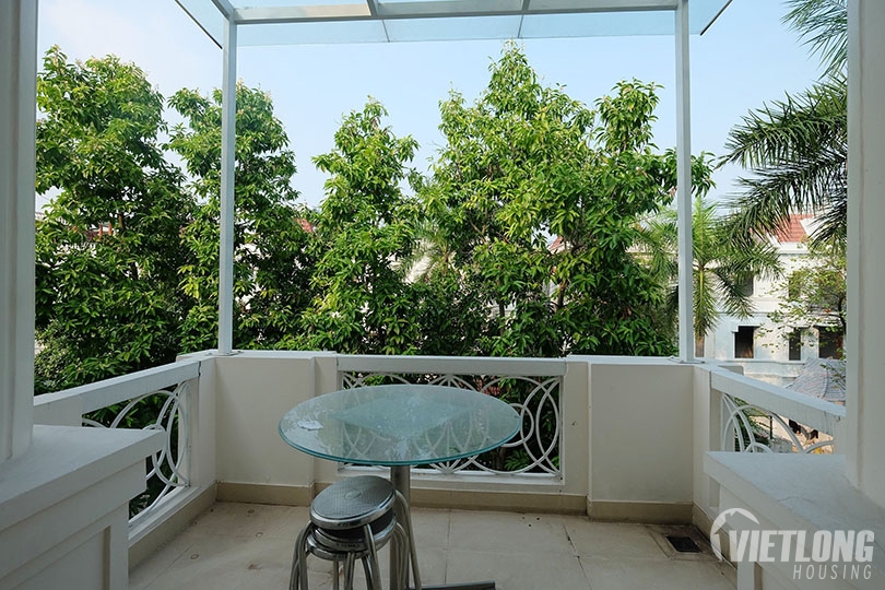 bán biệt thự có thang máy