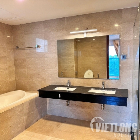 phòng khách rộng nhiều ánh sáng