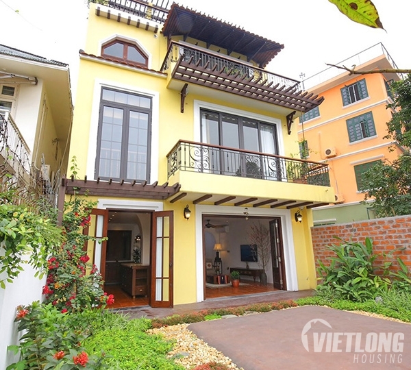 Cho Thuê Biệt Thự Siêu Hót View Hồ  Sân Vườn Trong Ngõ Từ Hoa Tây Hồ Hà Nội