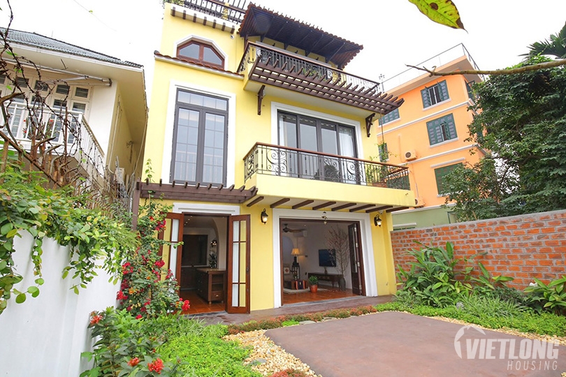 Cho Thuê Biệt Thự Siêu Hót View Hồ  Sân Vườn Trong Ngõ Từ Hoa Tây Hồ Hà Nội