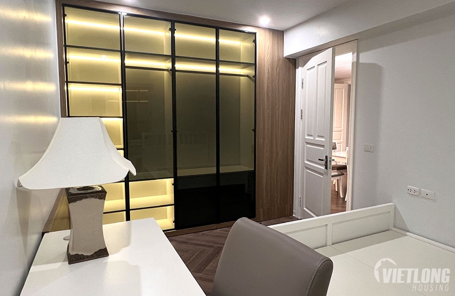 căn hộ view hồ nội thất mới