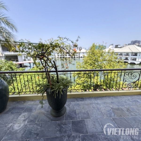 Cho Thuê Biệt Thự Siêu Hót View Hồ  Sân Vườn Trong Ngõ Từ Hoa Tây Hồ Hà Nội