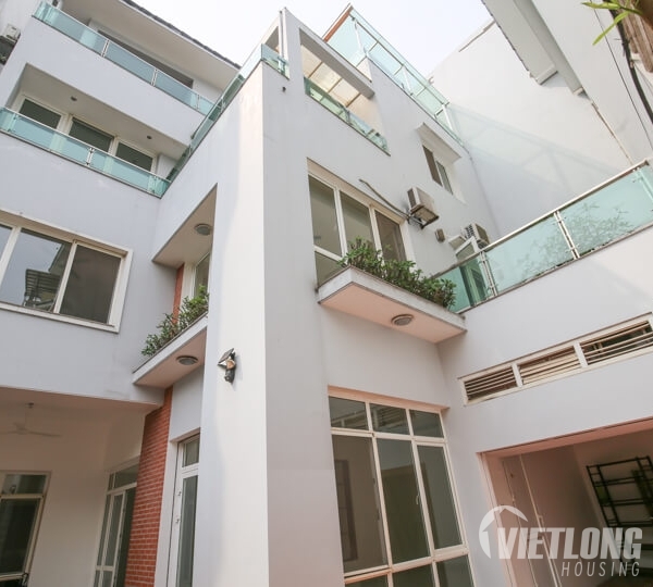 Cho Thuê Biệt Thự  view hồ 200m2 Đường Đặng Thái Mai Tây Hồ Hà Nội 4 Phòng Ngủ,