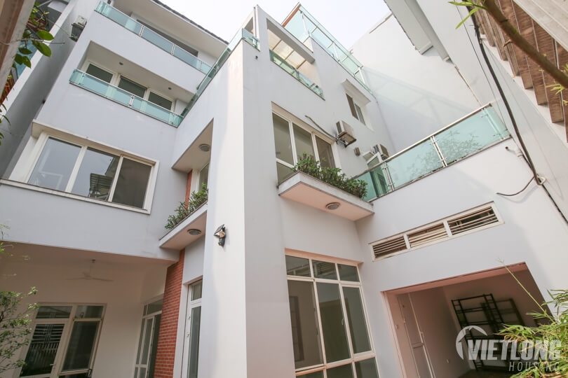 Cho Thuê Biệt Thự  view hồ 200m2 Đường Đặng Thái Mai Tây Hồ Hà Nội 4 Phòng Ngủ,