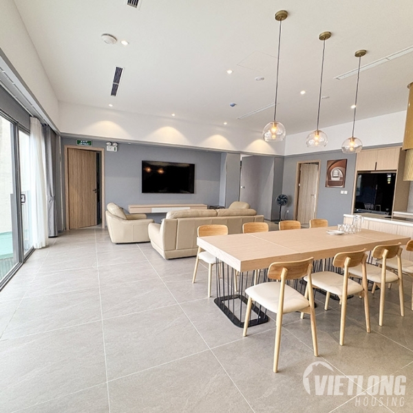 Cho thuê căn hộ Dịch Vụ Đường Âu Cơ – 162m², 4PN, 3 WC