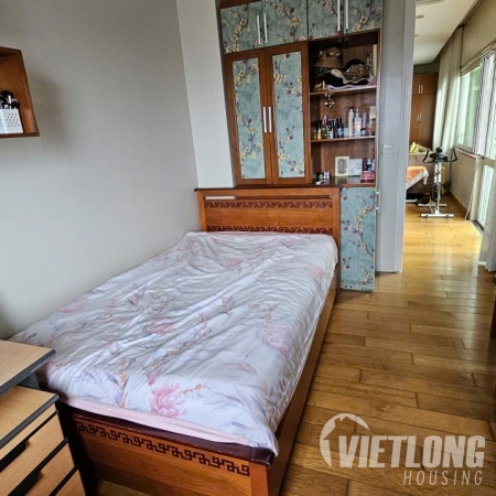Cho thuê căn hộ 153m2 tòa E1 20 triệu