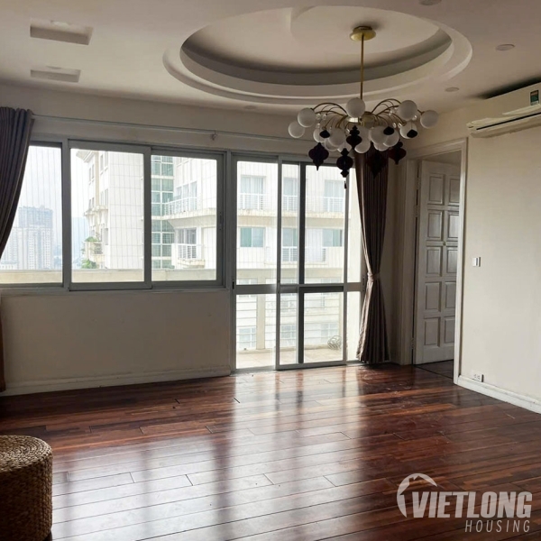 Cho thuê căn hộ 04 phòng ngủ nội thất cơ tòa E giá 18 triệu/ tháng