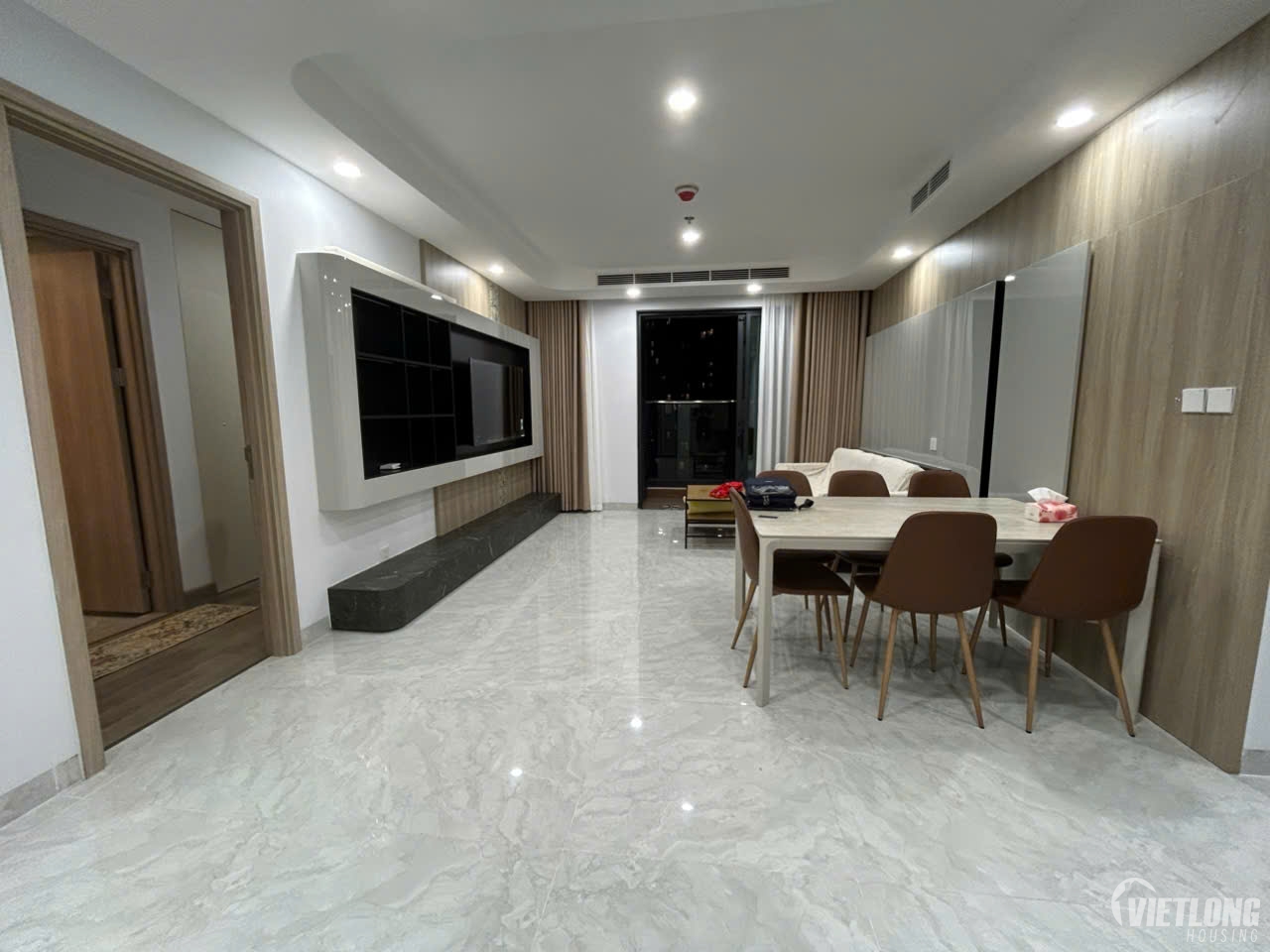 cho thuê căn hộ 03 PN full nội thất skyline westlake tây hồ